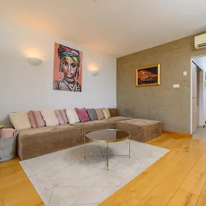  Apartment Luxury Eni On The West Coast